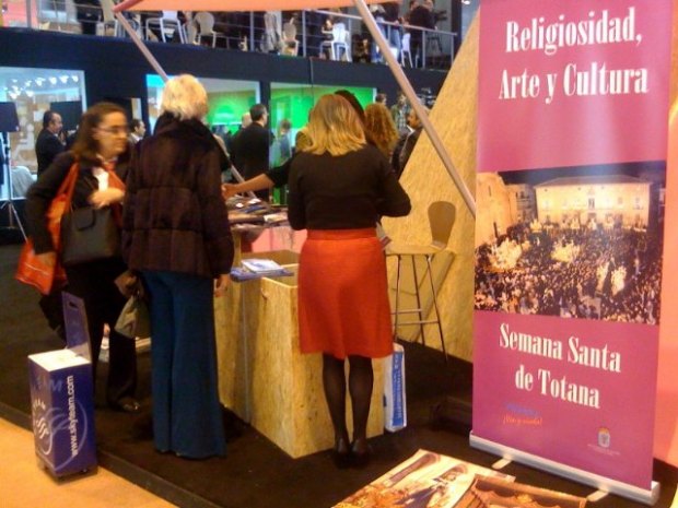 Totana muestra al mundo el color y el esplendor de la Semana Santa en la Feria Internacional de Turismo Totana muestra al mundo el color y el esplendor de la Semana Santa en la Feria Internacional de Turismo