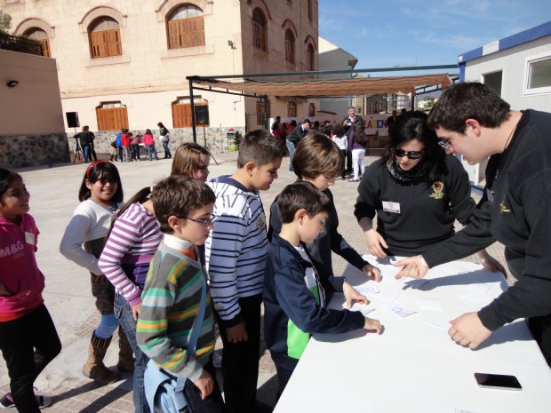 ALREDEDOR DE 150 JÓVENES PARTICIPARON EN LA “I CONVIVENCIA DE JÓVENES NAZARENOS DE TOTANA” ALREDEDOR DE 150 JÓVENES PARTICIPARON EN LA “I CONVIVENCIA DE JÓVENES NAZARENOS DE TOTANA”