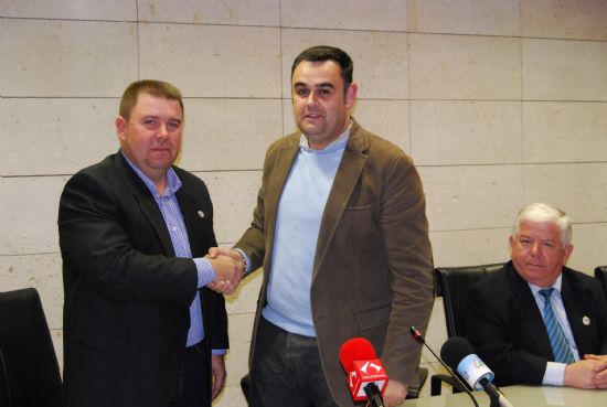 Firma del Convenio de Colaboración entre el Ayuntamiento de Totana y el Ilustre Cabildo Superior de Procesiones Firma del Convenio de Colaboración entre el Ayuntamiento de Totana y el Ilustre Cabildo Superior de Procesiones